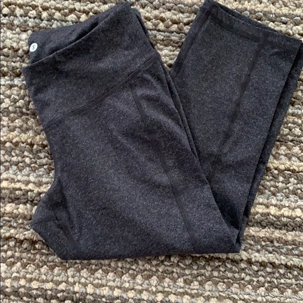 Old Navy Active Gray Capri Athletic Pants